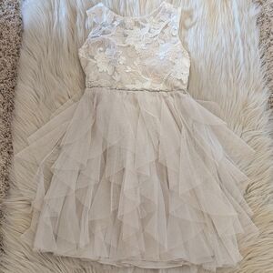 Rare Editions cream color formal dress size 7